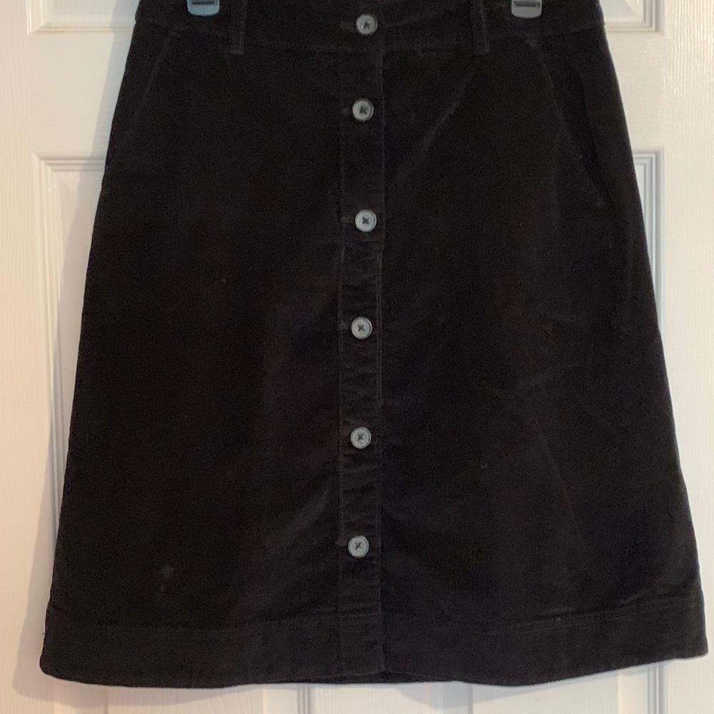 Croft &/Barrow black women’s corduroy skirt, size 8